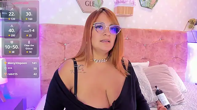 Snapshot of Elise-Leyton chatting on 02-07-25, 04:24 Elise-Leyton online show from 02-07-25, 04:24