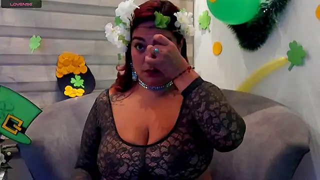 Snapshot of Elise-Leyton chatting on 03-22-25, 02:14 Elise-Leyton online show from 03-22-25, 02:14