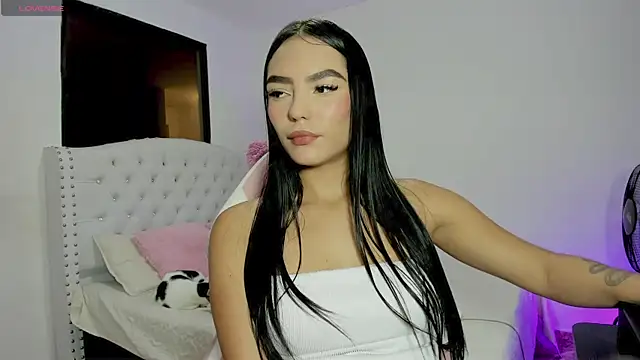 Snapshot of Alana_ponsee chatting on 11-18-25, 02:28 Alana ponsee online show from 11-18-25, 02:28