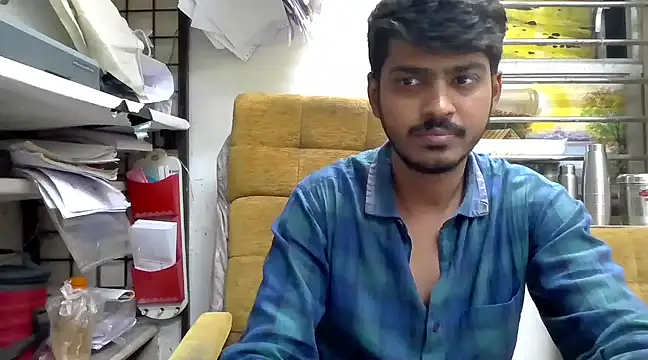 cute modell online show from 03-15-25, 12:45