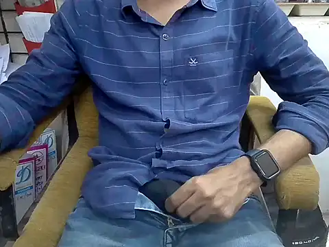 Snapshot of cute_modell chatting on 10-31-25, 12:17 cute modell online show from 10-31-25, 12:17