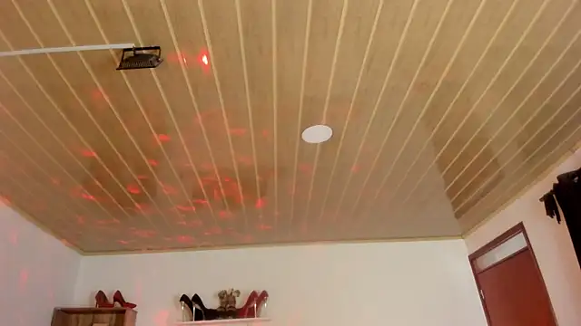 Snapshot of Renaxi_Smith chatting on 09-10-25, 08:20 Renaxi Smith online show from 09-10-25, 08:20