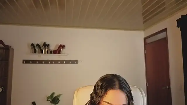 Snapshot of Renaxi_Smith chatting on 12-03-25, 07:56 Renaxi Smith online show from 12-03-25, 07:56