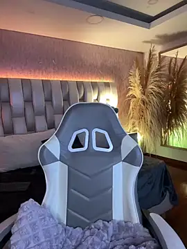 Sara  collins   online show from 12-19-25, 12:12