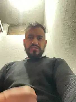 Snapshot of leonardohot1987 chatting on 01-11-25, 05:18 leonardohot1987 online show from 01-11-25, 05:18