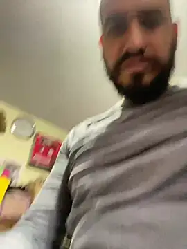 Snapshot of leonardohot1987 chatting on 01-11-25, 09:25 leonardohot1987 online show from 01-11-25, 09:25