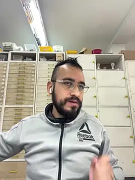 Snapshot of leonardohot1987 chatting on 01-17-25, 05:41 leonardohot1987 online show from 01-17-25, 05:41