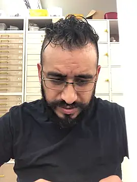 Snapshot of leonardohot1987 chatting on 02-07-25, 05:10 leonardohot1987 online show from 02-07-25, 05:10