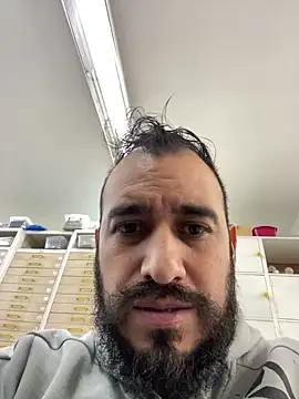 Snapshot of leonardohot1987 chatting on 02-19-25, 07:16 leonardohot1987 online show from 02-19-25, 07:16