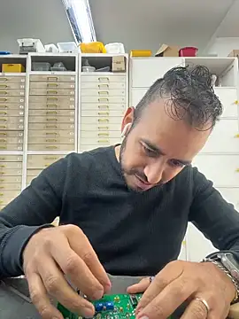 Snapshot of leonardohot1987 chatting on 12-04-25, 07:22 leonardohot1987 online show from 12-04-25, 07:22