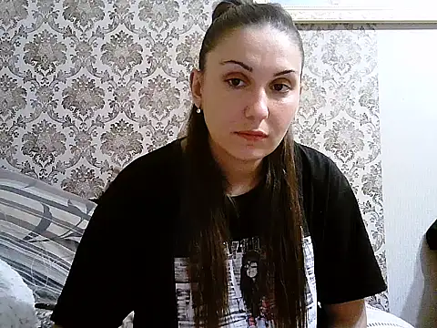 Snapshot of Yuliia30 chatting on 09-12-25, 04:07 Yuliia30 online show from 09-12-25, 04:07