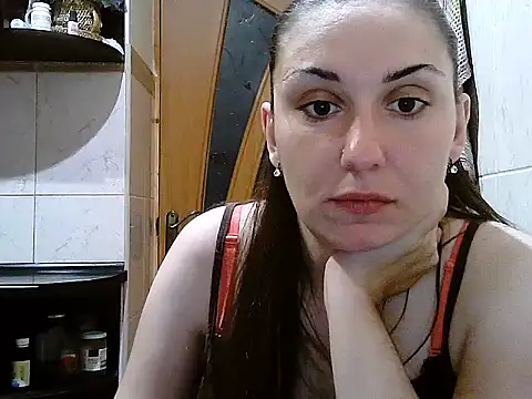 Snapshot of Yuliia30 chatting on 10-02-25, 04:47 Yuliia30 online show from 10-02-25, 04:47