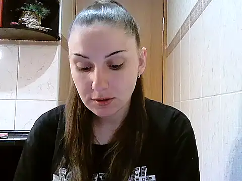 Yuliia30 online show from 04-24-26, 04:53
