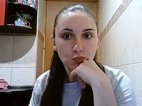 Yuliia30 online show from 05-23-26, 04:55