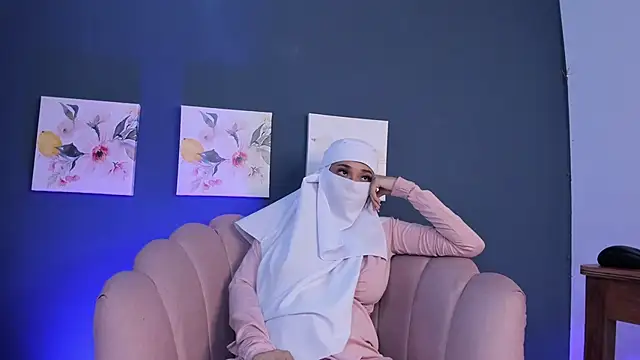 Snapshot of Eva_abaad chatting on 01-16-25, 10:02 Eva abaad online show from 01-16-25, 10:02