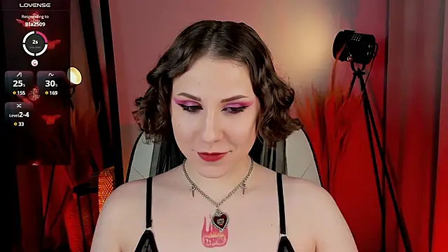 Eva Moss  online show from 01-24-25, 01:45