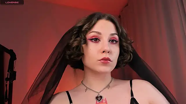 Eva Moss  online show from 02-14-25, 12:41