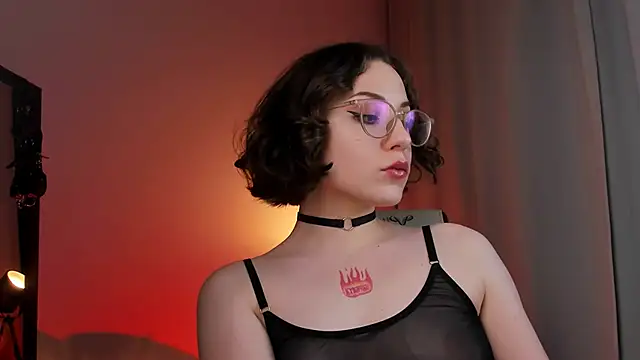 Eva Moss  online show from 02-25-25, 09:24