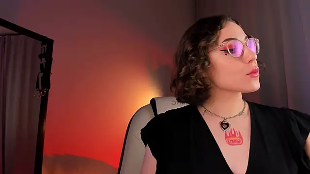 Eva Moss  online show from 03-14-25, 12:43