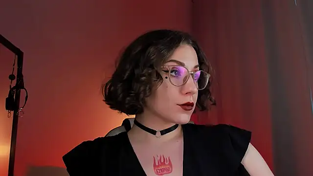 Eva Moss  online show from 03-15-25, 04:57