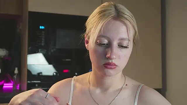 milasmiu online show from 03-15-25, 05:04