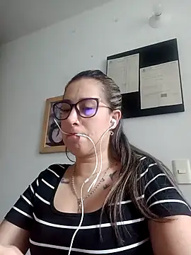 CHARLOTTE 1711 online show from 01-21-25, 10:19