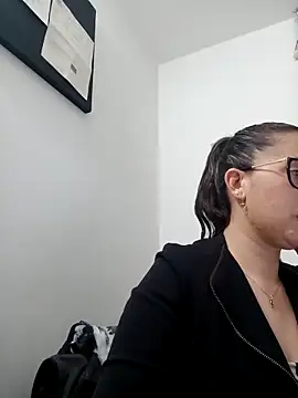 CHARLOTTE 1711 online show from 02-25-25, 02:36