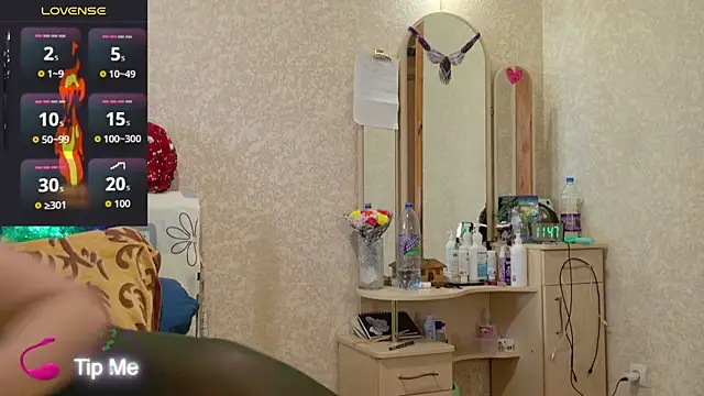 Snapshot of Viki100paradise chatting on 09-19-25, 08:49 Viki100paradise online show from 09-19-25, 08:49