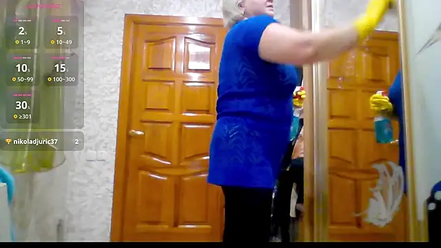 Snapshot of Viki100paradise chatting on 09-25-25, 09:40 Viki100paradise online show from 09-25-25, 09:40