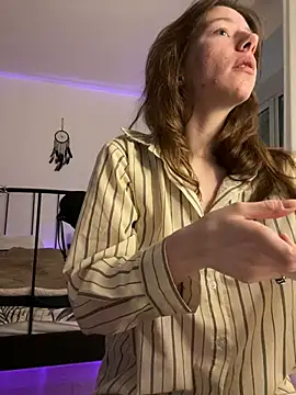 Mary Leaf online show from 02-01-25, 05:37