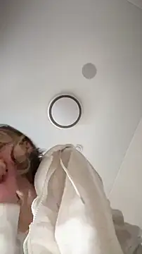 Mary Leaf online show from 11-08-25, 10:26