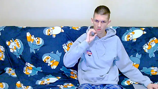 Snapshot of Lester_Broo chatting on 10-10-25, 09:14 Lester Broo online show from 10-10-25, 09:14