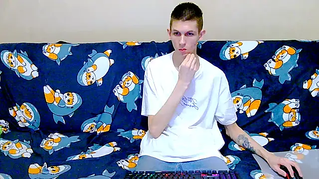 Snapshot of Lester_Broo chatting on 11-26-25, 08:43 Lester Broo online show from 11-26-25, 08:43