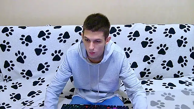 Lester Broo online show from 04-01-26, 07:44