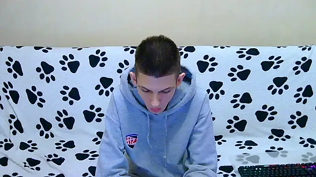 Lester Broo online show from 04-20-26, 02:53