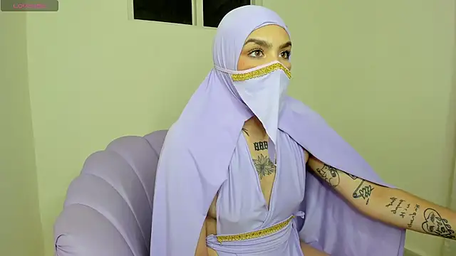 Snapshot of Maissa_Alabi chatting on 01-20-25, 07:46 Maissa Alabi online show from 01-20-25, 07:46