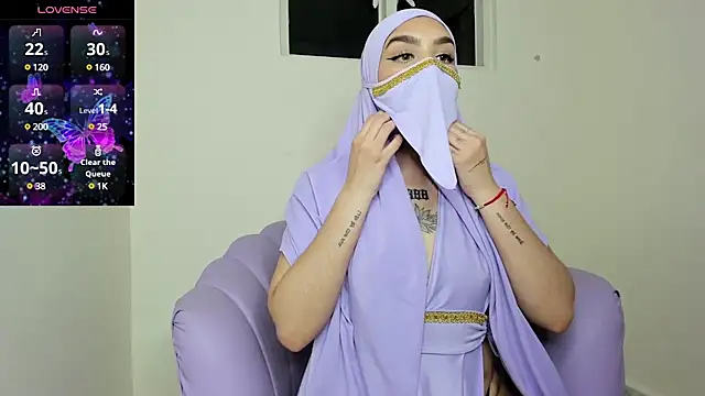 Snapshot of Maissa_Alabi chatting on 01-22-25, 08:06 Maissa Alabi online show from 01-22-25, 08:06