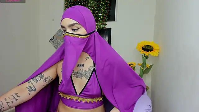 Snapshot of Maissa_Alabi chatting on 03-05-25, 07:17 Maissa Alabi online show from 03-05-25, 07:17