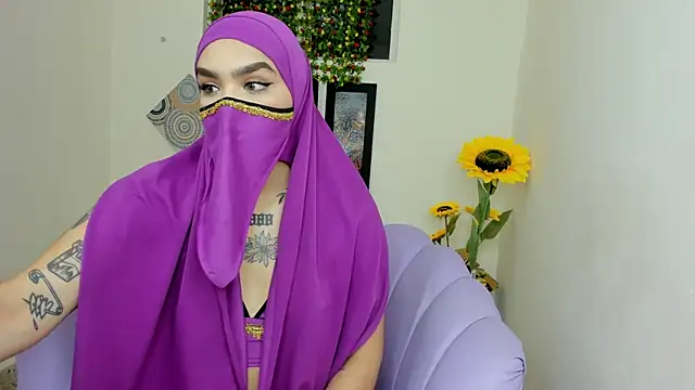 Snapshot of Maissa_Alabi chatting on 03-18-25, 07:31 Maissa Alabi online show from 03-18-25, 07:31