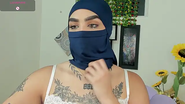 Snapshot of Maissa_Alabi chatting on 09-18-25, 07:27 Maissa Alabi online show from 09-18-25, 07:27