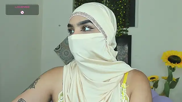 Snapshot of Maissa_Alabi chatting on 09-23-25, 06:55 Maissa Alabi online show from 09-23-25, 06:55