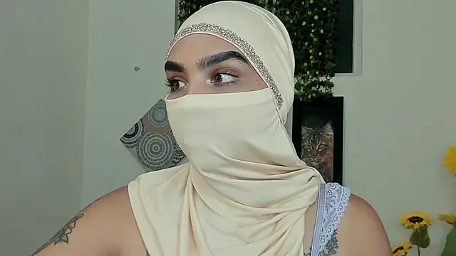 Snapshot of Maissa_Alabi chatting on 09-28-25, 05:18 Maissa Alabi online show from 09-28-25, 05:18