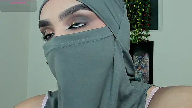 Snapshot of Maissa_Alabi chatting on 10-03-25, 07:22 Maissa Alabi online show from 10-03-25, 07:22