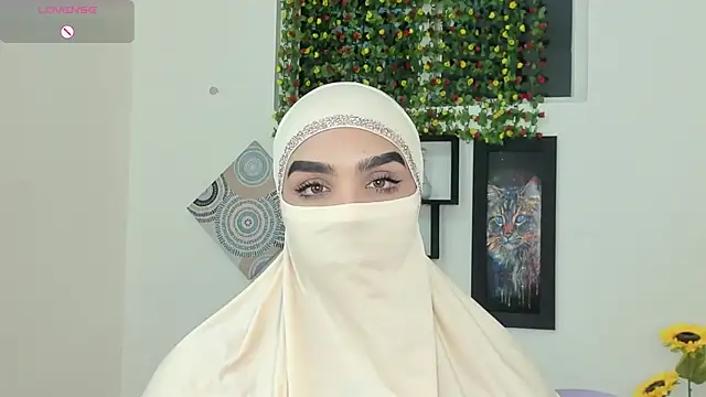 Snapshot of Maissa_Alabi chatting on 10-06-25, 06:16 Maissa Alabi online show from 10-06-25, 06:16