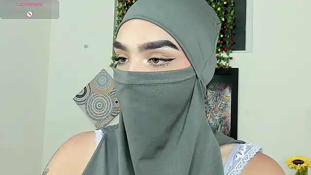 Snapshot of Maissa_Alabi chatting on 10-12-25, 06:40 Maissa Alabi online show from 10-12-25, 06:40