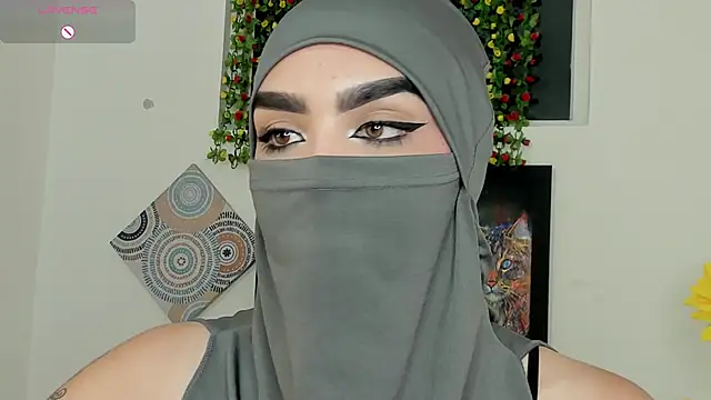 Snapshot of Maissa_Alabi chatting on 10-23-25, 04:17 Maissa Alabi online show from 10-23-25, 04:17