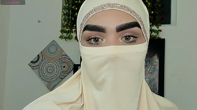 Snapshot of Maissa_Alabi chatting on 10-30-25, 07:58 Maissa Alabi online show from 10-30-25, 07:58