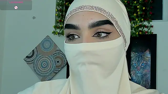 Snapshot of Maissa_Alabi chatting on 11-04-25, 09:14 Maissa Alabi online show from 11-04-25, 09:14