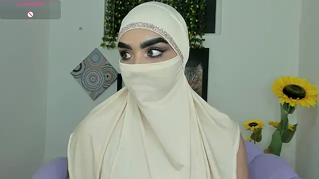 Snapshot of Maissa_Alabi chatting on 11-10-25, 06:40 Maissa Alabi online show from 11-10-25, 06:40