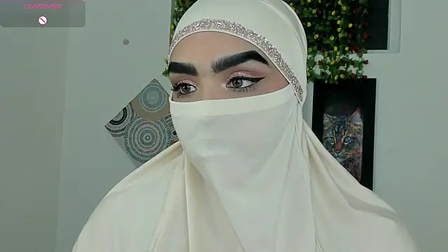 Snapshot of Maissa_Alabi chatting on 11-18-25, 07:29 Maissa Alabi online show from 11-18-25, 07:29